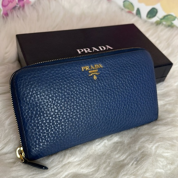 💯Authentic Prada Navy Leather Zip Wallet🍀 - Picture 11 of 13
